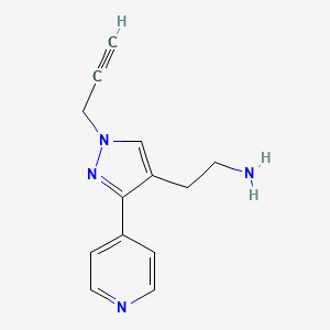 molecular formula C13H14N4 B1483376 2-(1-(prop-2-yn-1-yl)-3-(pyridin-4-yl)-1H-pyrazol-4-yl)ethan-1-amine CAS No. 2098011-14-2