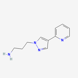 molecular formula C11H14N4 B1483549 3-(4-(pyridin-2-yl)-1H-pyrazol-1-yl)propan-1-amine CAS No. 1874872-56-6