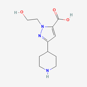 molecular formula C11H17N3O3 B1483586 1-(2-hydroxyethyl)-3-(piperidin-4-yl)-1H-pyrazole-5-carboxylic acid CAS No. 2098105-12-3