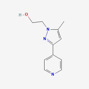 molecular formula C11H13N3O B1483688 2-(5-methyl-3-(pyridin-4-yl)-1H-pyrazol-1-yl)ethan-1-ol CAS No. 2090950-63-1