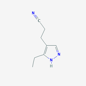 molecular formula C8H11N3 B1483708 3-(3-ethyl-1H-pyrazol-4-yl)propanenitrile CAS No. 2098073-39-1