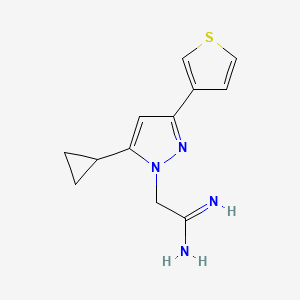 molecular formula C12H14N4S B1483714 2-(5-cyclopropyl-3-(thiophen-3-yl)-1H-pyrazol-1-yl)acetimidamide CAS No. 2098136-09-3