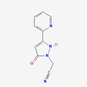 molecular formula C10H8N4O B1484009 2-(5-hydroxy-3-(pyridin-2-yl)-1H-pyrazol-1-yl)acetonitrile CAS No. 2090592-93-9