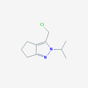 molecular formula C10H15ClN2 B1484050 3-(クロロメチル)-2-イソプロピル-2,4,5,6-テトラヒドロシクロペンタ[c]ピラゾール CAS No. 2092794-04-0