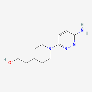molecular formula C11H18N4O B1484098 2-[1-(6-Aminopyridazin-3-yl)piperidin-4-yl]ethan-1-ol CAS No. 2029510-20-9