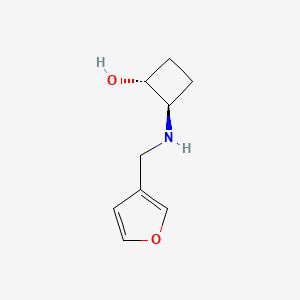 molecular formula C9H13NO2 B1484229 trans-2-{[(Furan-3-yl)methyl]amino}cyclobutan-1-ol CAS No. 1842598-49-5