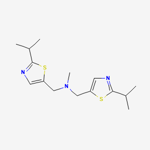 molecular formula C15H23N3S2 B1484514 (2-Isopropyl-1,3-thiazol-5-yl)-N-[(2-isopropyl-1,3-thiazol-5-yl)methyl]-N-methylmethanamine CAS No. 2203842-97-9