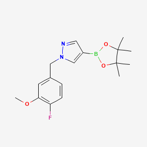 molecular formula C17H22BFN2O3 B1484549 1-(4-Fluoro-3-methoxybenzyl)-4-(4,4,5,5-tetramethyl-1,3,2-dioxaborolan-2-yl)-1H-pyrazole CAS No. 1604036-68-1