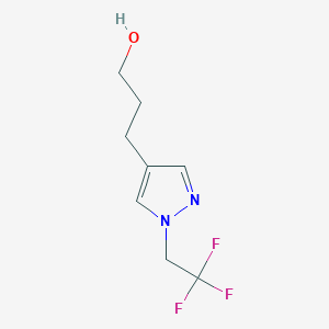 molecular formula C8H11F3N2O B1485026 3-[1-(2,2,2-trifluoroethyl)-1H-pyrazol-4-yl]propan-1-ol CAS No. 2016027-32-8