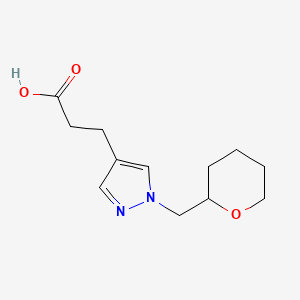 molecular formula C12H18N2O3 B1485441 3-{1-[(oxan-2-yl)methyl]-1H-pyrazol-4-yl}propanoic acid CAS No. 2098073-68-6