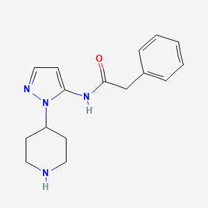 molecular formula C16H20N4O B1485841 2-Phenyl-N-[1-(4-piperidinyl)-1H-pyrazol-5-yl]acetamide CAS No. 2203017-14-3