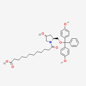 12-[(2S,4R)-2-[[bis(4-methoxyphenyl)-phenylmethoxy]methyl]-4-hydroxypyrrolidin-1-yl]-12-oxododecanoic acid