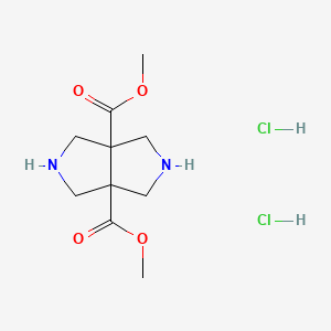 molecular formula C10H18Cl2N2O4 B1486093 Dimethyl tetrahydropyrrolo[3,4-c]pyrrole-3a,6a(1H,4H)-dicarboxylate dihydrochloride CAS No. 2208273-33-8