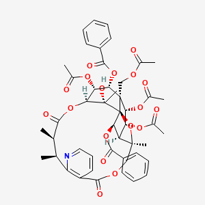 [(1S,3R,13S,14R,17S,18R,19R,20R,21S,22R,23R,24R,25S)-18,21,22-triacetyloxy-20-(acetyloxymethyl)-19-benzoyloxy-25-hydroxy-3,13,14,25-tetramethyl-6,15-dioxo-2,5,16-trioxa-11-azapentacyclo[15.7.1.01,20.03,23.07,12]pentacosa-7(12),8,10-trien-24-yl] benzoate