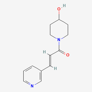 molecular formula C13H16N2O2 B1486558 (2E)-1-(4-hydroxypiperidin-1-yl)-3-(pyridin-3-yl)prop-2-en-1-one CAS No. 1158141-90-2
