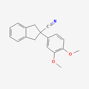 molecular formula C18H17NO2 B1487468 2-(3,4-二甲氧基苯基)茚满-2-腈 CAS No. 1160264-27-6