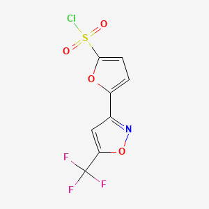 molecular formula C8H3ClF3NO4S B1487625 5-[5-(Trifluoromethyl)-3-isoxazolyl]-2-furansulfonyl chloride CAS No. 1268334-87-7