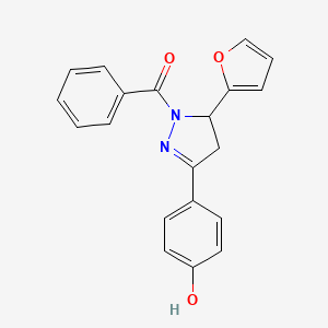 (5-(furan-2-yl)-3-(4-hydroxyphenyl)-4,5-dihydro-1H-pyrazol-1-yl)(phenyl)methanone