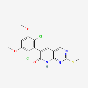molecular formula C16H13Cl2N3O3S B1488177 6-(2,6-dichloro-3,5-dimethoxyphenyl)-2-(methylthio)pyrido[2,3-d]pyrimidin-7(8H)-one CAS No. 1637713-31-5