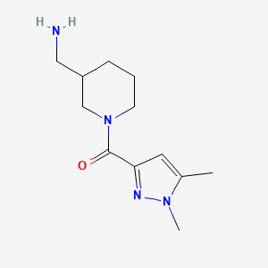 molecular formula C12H20N4O B1488415 (3-(氨甲基)哌啶-1-基)(1,5-二甲基-1H-吡唑-3-基)甲烷酮 CAS No. 1940343-26-9