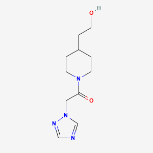 molecular formula C11H18N4O2 B1489081 1-(4-(2-hydroxyethyl)piperidin-1-yl)-2-(1H-1,2,4-triazol-1-yl)ethan-1-one CAS No. 2098080-27-2