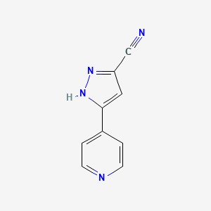molecular formula C9H6N4 B1489280 3-(pyridin-4-yl)-1H-pyrazole-5-carbonitrile CAS No. 911465-41-3