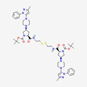 molecular formula C52H74N12O6S2 B14894425 (3S,3'S,5S,5'S)-di-tert-butyl 5,5'-(((disulfanediylbis(ethane-2,1-diyl))bis(azanediyl))bis(carbonyl))bis(3-(4-(3-methyl-1-phenyl-1H-pyrazol-5-yl)piperazin-1-yl)pyrrolidine-1-carboxylate) 