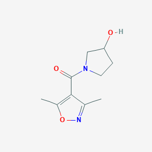 molecular formula C10H14N2O3 B1489791 (3,5-Dimethylisoxazol-4-yl)(3-hydroxypyrrolidin-1-yl)methanone CAS No. 1343598-76-4