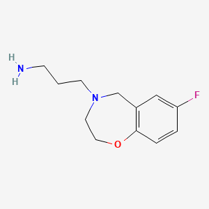 B1489910 3-(7-fluoro-2,3-dihydrobenzo[f][1,4]oxazepin-4(5H)-yl)propan-1-amine CAS No. 1780498-90-9