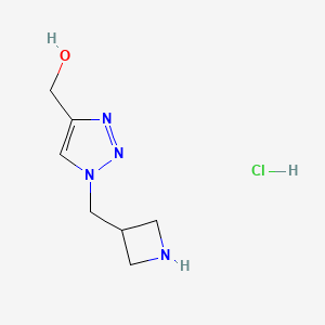 molecular formula C7H13ClN4O B1489921 (1-(氮杂环丁-3-基甲基)-1H-1,2,3-三唑-4-基)甲醇盐酸盐 CAS No. 1823247-22-8