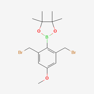 molecular formula C15H21BBr2O3 B14902549 2-(2,6-Bis(bromomethyl)-4-methoxyphenyl)-4,4,5,5-tetramethyl-1,3,2-dioxaborolane 