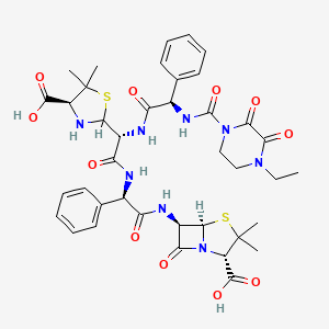 (2S,5R,6R)-6-((2R)-2-((2R)-2-((4S)-4-Carboxy-5,5-dimethylthiazolidin-2-yl)-2-((R)-2-(4-ethyl-2,3-dioxopiperazine-1-carboxamido)-2-phenylacetamido)acetamido)-2-phenylacetamido)-3,3-dimethyl-7-oxo-4-thia-1-azabicyclo[3.2.0]heptane-2-carboxylic acid