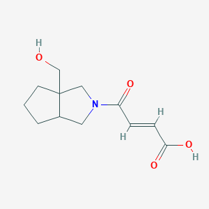 molecular formula C12H17NO4 B1490333 (E)-4-(3a-(hydroxymethyl)hexahydrocyclopenta[c]pyrrol-2(1H)-yl)-4-oxobut-2-enoic acid CAS No. 2098155-56-5