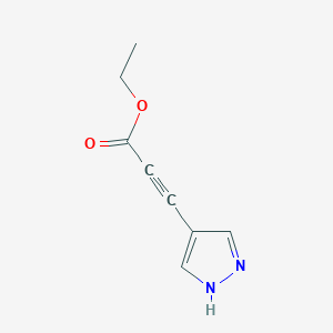 molecular formula C8H8N2O2 B1490471 3-(1H-吡唑-4-基)丙-2-炔酸乙酯 CAS No. 1598182-70-7