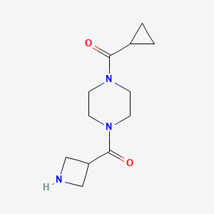molecular formula C12H19N3O2 B1490606 1-(Azetidine-3-carbonyl)-4-cyclopropanecarbonylpiperazine CAS No. 1478519-70-8