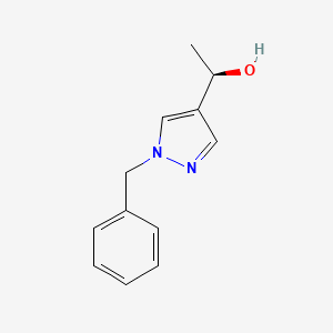 molecular formula C12H14N2O B1490717 (1R)-1-(1-benzyl-1H-pyrazol-4-yl)ethan-1-ol CAS No. 1394051-23-0