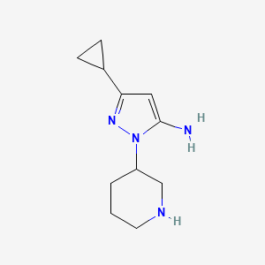 molecular formula C11H18N4 B1490999 3-cyclopropyl-1-(piperidin-3-yl)-1H-pyrazol-5-amine CAS No. 2098131-43-0