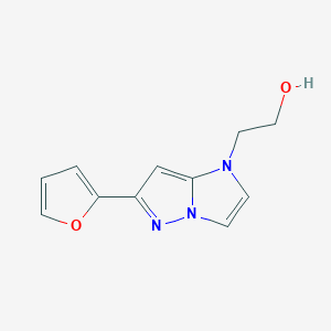 molecular formula C11H11N3O2 B1491012 2-(6-(furan-2-yl)-1H-imidazo[1,2-b]pyrazol-1-yl)ethan-1-ol CAS No. 2098092-17-0