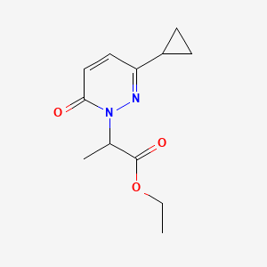 molecular formula C12H16N2O3 B1491562 Ethyl 2-(3-cyclopropyl-6-oxo-1,6-dihydropyridazin-1-yl)propanoate CAS No. 2098080-36-3