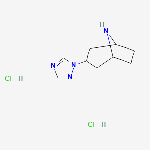 molecular formula C9H16Cl2N4 B1491821 3-(1H-1,2,4-triazol-1-yl)-8-azabicyclo[3.2.1]octane dihydrochloride CAS No. 1949816-61-8