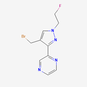 molecular formula C10H10BrFN4 B1492051 2-(4-(bromomethyl)-1-(2-fluoroethyl)-1H-pyrazol-3-yl)pyrazine CAS No. 2092803-31-9