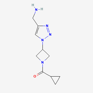 molecular formula C10H15N5O B1492166 (3-(4-(aminomethyl)-1H-1,2,3-triazol-1-yl)azetidin-1-yl)(cyclopropyl)methanone CAS No. 2098076-25-4