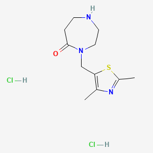 molecular formula C11H19Cl2N3OS B1492414 4-[(2,4-Dimethyl-1,3-thiazol-5-yl)methyl]-1,4-diazepan-5-one dihydrochloride CAS No. 2098019-70-4