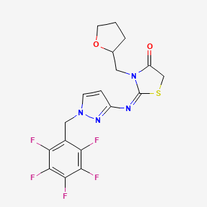 (2E)-2-{[1-(pentafluorobenzyl)-1H-pyrazol-3-yl]imino}-3-(tetrahydrofuran-2-ylmethyl)-1,3-thiazolidin-4-one