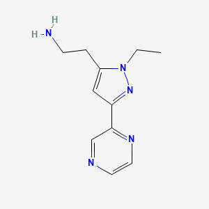 molecular formula C11H15N5 B1492690 2-(1-ethyl-3-(pyrazin-2-yl)-1H-pyrazol-5-yl)ethan-1-amine CAS No. 2098069-98-6