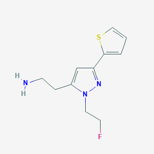 molecular formula C11H14FN3S B1492712 2-(1-(2-fluoroethyl)-3-(thiophen-2-yl)-1H-pyrazol-5-yl)ethan-1-amine CAS No. 2098070-21-2