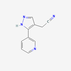 molecular formula C10H8N4 B1492762 2-(3-(pyridin-3-yl)-1H-pyrazol-4-yl)acetonitrile CAS No. 2098139-70-7