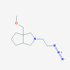 molecular formula C11H20N4O B1493144 2-(2-Azidoethyl)-3a-(methoxymethyl)octahydrocyclopenta[c]pyrrole CAS No. 2098133-83-4