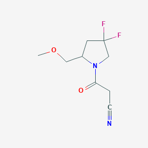 3-(4,4-Difluoro-2-(methoxymethyl)pyrrolidin-1-yl)-3-oxopropanenitrile