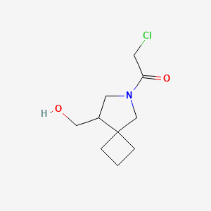 molecular formula C10H16ClNO2 B1493259 2-Chloro-1-(8-(hydroxymethyl)-6-azaspiro[3.4]octan-6-yl)ethan-1-one CAS No. 2090850-92-1